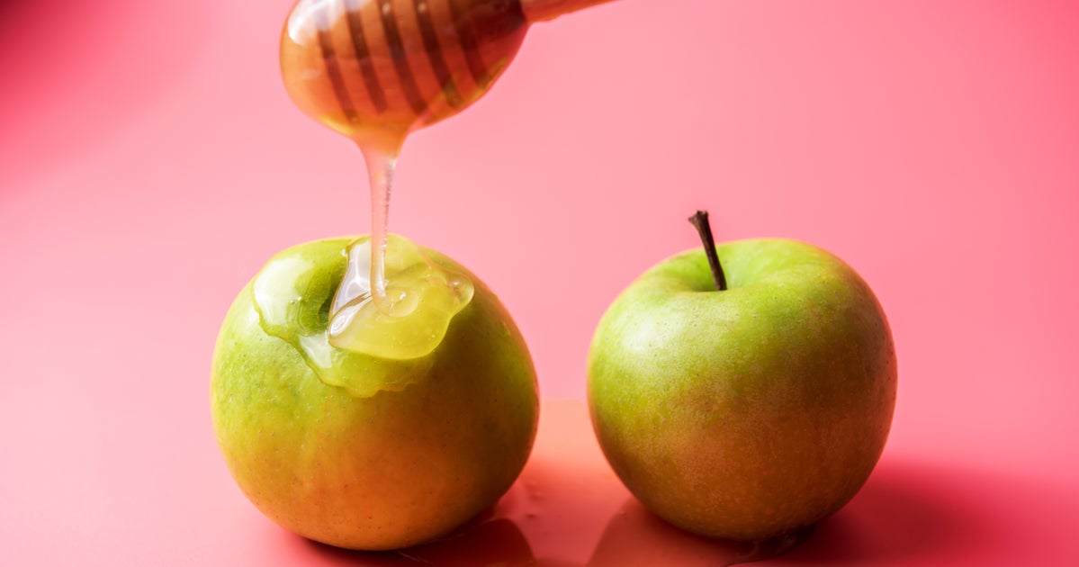NextImg:A Non-Intimidating Guide To Hosting Rosh Hashanah For The First Time