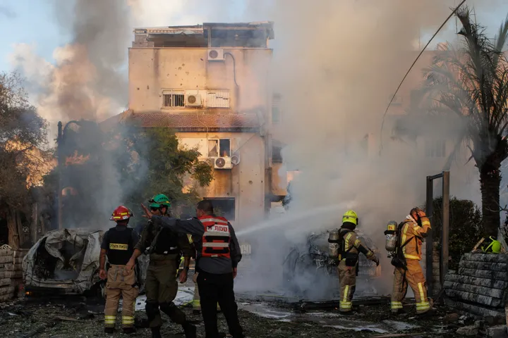 Hezbollah Hits Back With More Than 100 Rockets Across A Wider And Deeper Area Of Israel (huffpost.com)