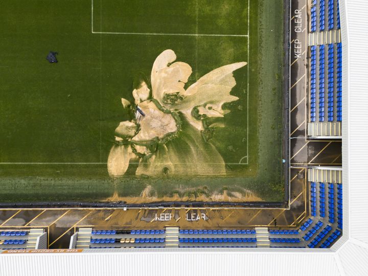 Καταβόθρα στο γήπεδο στο Cherry Red Records Stadium, έδρα της AFC Wimbledon στο νοτιοδυτικό Λονδίνο. Δευτέρα 23 Σεπτεμβρίου 2024. (Φωτογραφία από τον Jordan Pettitt/PA Images μέσω Getty Images)