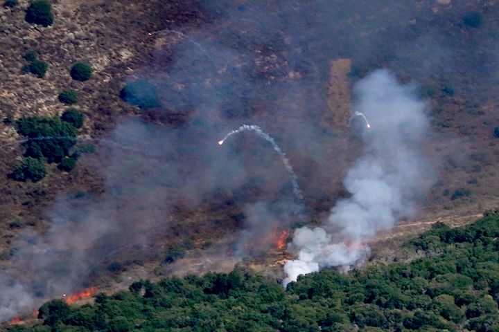 Φωτιές και καπνοί από ισραηλινό πλήγμα στον Λίβανο την Τρίτη