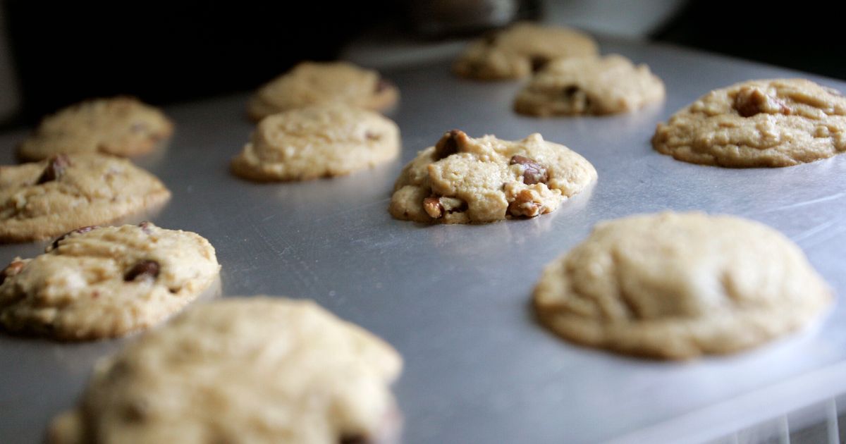 The Best Air Fryer Chocolate Chip Cookie Recipe Only Takes 8 Minutes To Cook