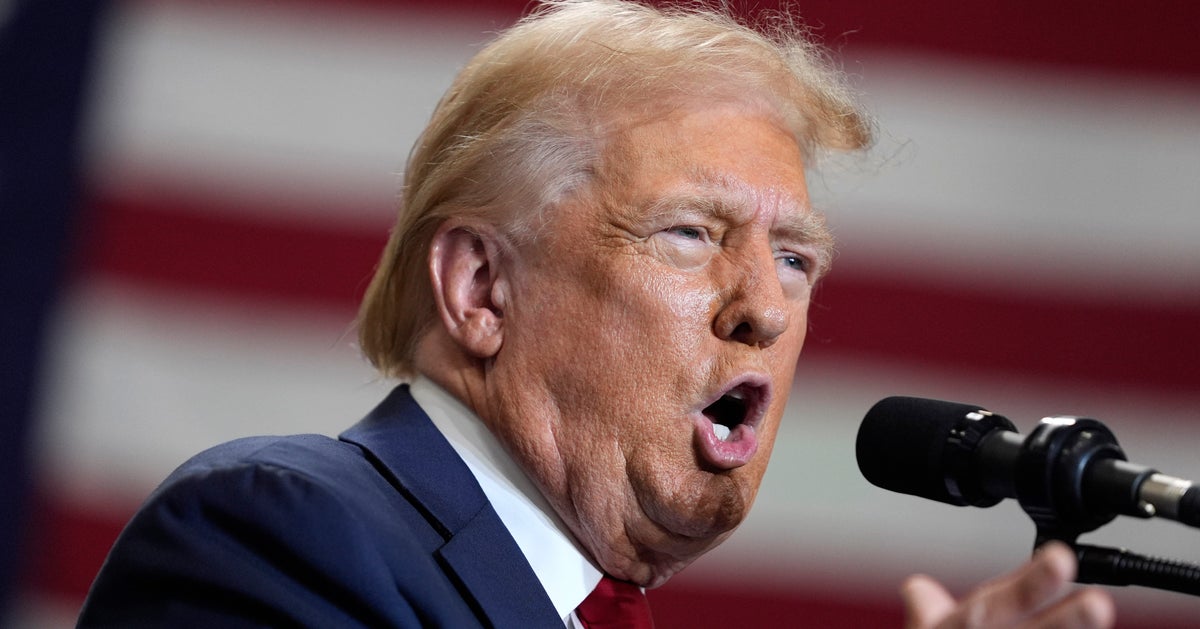 NextImg:U.S. Officials Brief Trump Team On Iranian Threats To Assassinate Him, Campaign Says