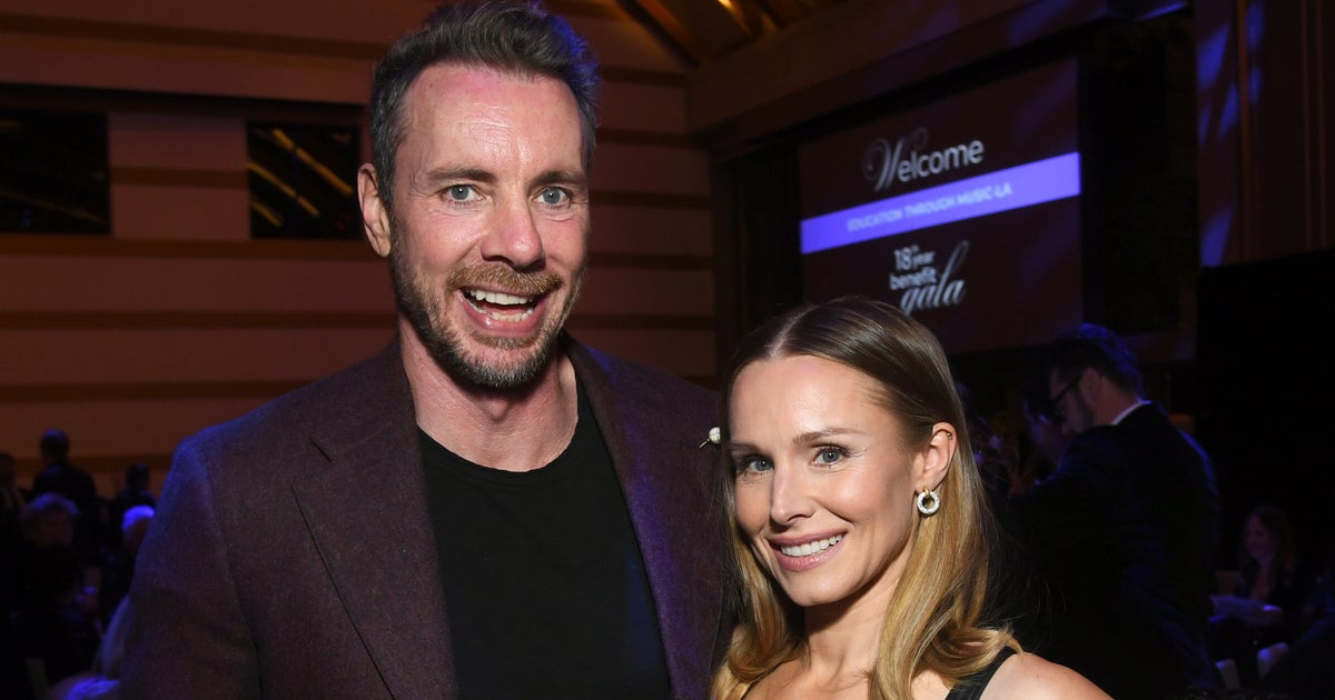 NextImg:Kristen Bell & Dax Shepard Let Their Kids Wander A Theme Park Alone — And We Should All Be Taking Notes