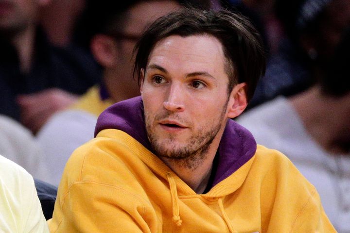 Der abgebildete Gitarrist Josh Klinghofer, ein ehemaliges Mitglied der Red Hot Chili Peppers, der auch bei Pearl Jam spielte, bekannte sich am Donnerstag durch seinen Anwalt wegen fahrlässiger Tötung bei der Tötung eines Fußgängers nicht schuldig.