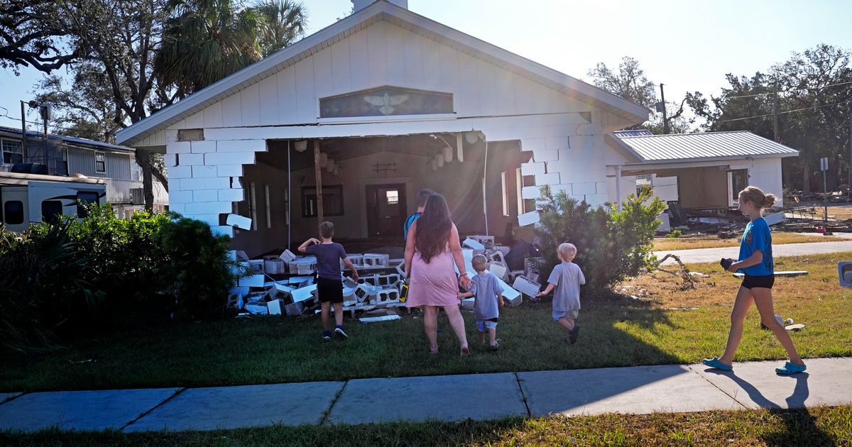 NextImg:Supplies, Emergency Workers Rushed To North Carolina While Florida Digs Out From Helene's Damage