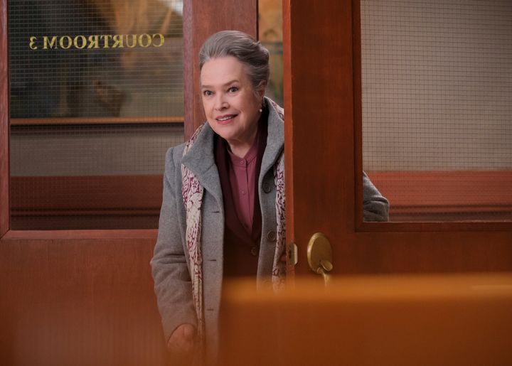 Kathy Bates spielt Madeleine Matlock, eine wunderschöne Siebzigjährige in der neuen Dramaserie. "Matlock," Inspiriert von der gleichnamigen klassischen TV-Serie.