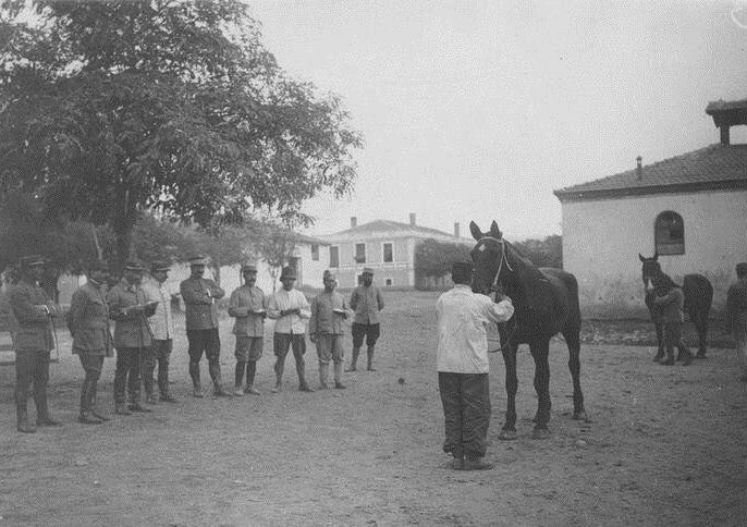 Το κτήριο Β4, πρώτο αριστερά το 1916. Πηγή Γαλλικά Αρχεία Στρατού.