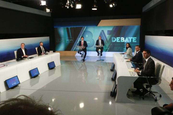 Debate των υποψηφίων για την εκλογή του νέου προέδρου του ΠΑΣΟΚ - Κινήματος Αλλαγής, στην ΕΡΤ, Τρίτη 24 Σεπτεμβρίου 2024. Στην τηλεμαχία συμμετείχαν οι Νίκος Ανδρουλάκης, Παύλος Γερουλάνος, Νάντια Γιαννακοπούλου, Άννα Διαμαντοπούλου, Χάρης Δούκας και Μιχάλης Κατρίνης. Tις ερωτήσεις στους υποψηφίους υπέβαλαν οι δημοσιογράφοι της ΕΡΤ, Απόστολος Μαγγηριάδης και Γιώργος Κουβαράς.