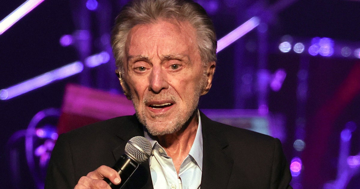 NextImg:Frankie Valli, 90, Makes It Clear No One Is 'Forcing' Him To Perform