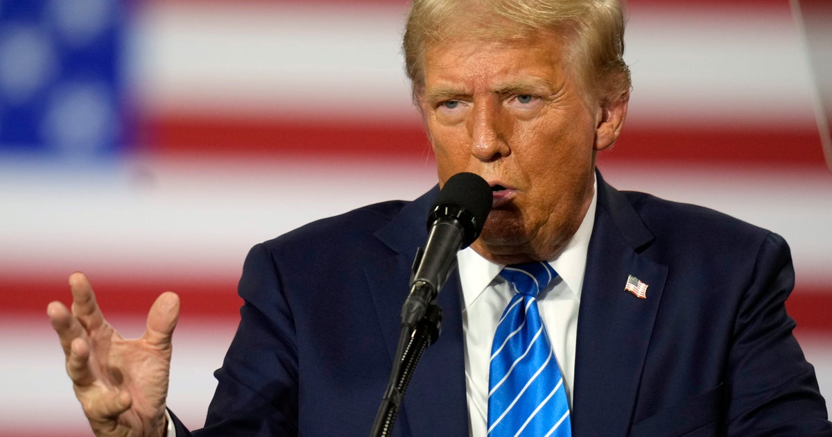 NextImg:Trump Says He'll Deport Haitian Immigrants Who Live In Springfield Legally