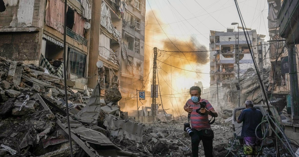 Israeli Airstrikes Rock Southern Suburbs Of Beirut And Cut Off Key Crossing Into Syria Israeli Airstrikes Rock Southern Suburbs Of Beirut And Cut Off Key Crossing Into Syria