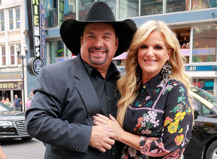 Garth Brooks und Trisha Yearwood nehmen am 21. August 2024 an der 17. jährlichen Gala der Academy of Country Music Awards im Ryman Auditorium in Nashville, Tennessee, teil.