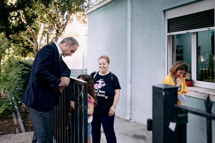 Ο πρωθυπουργός συνομίλησε με παιδιά και τους συνοδούς τους