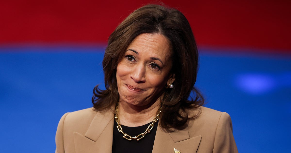 NextImg:Univision President: No, Harris Wasn’t Using A Teleprompter At Town Hall