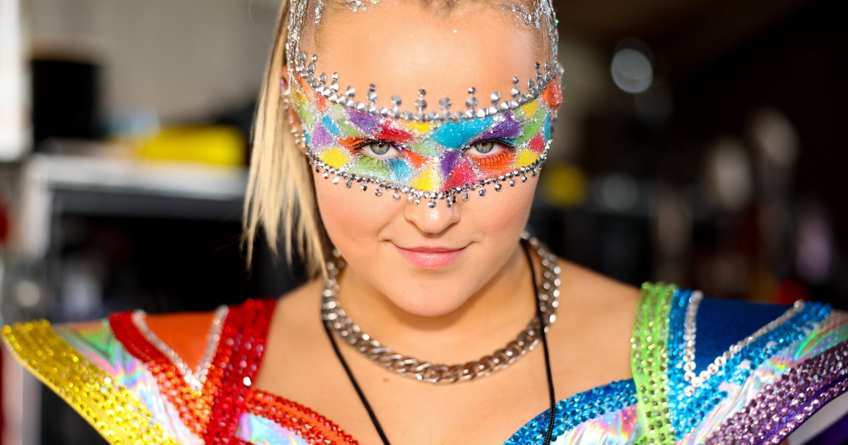 NextImg:JoJo Siwa Opens Up About 'Brutal' Backlash She Received For Wearing Fake Bulge In Recent Magazine Cover