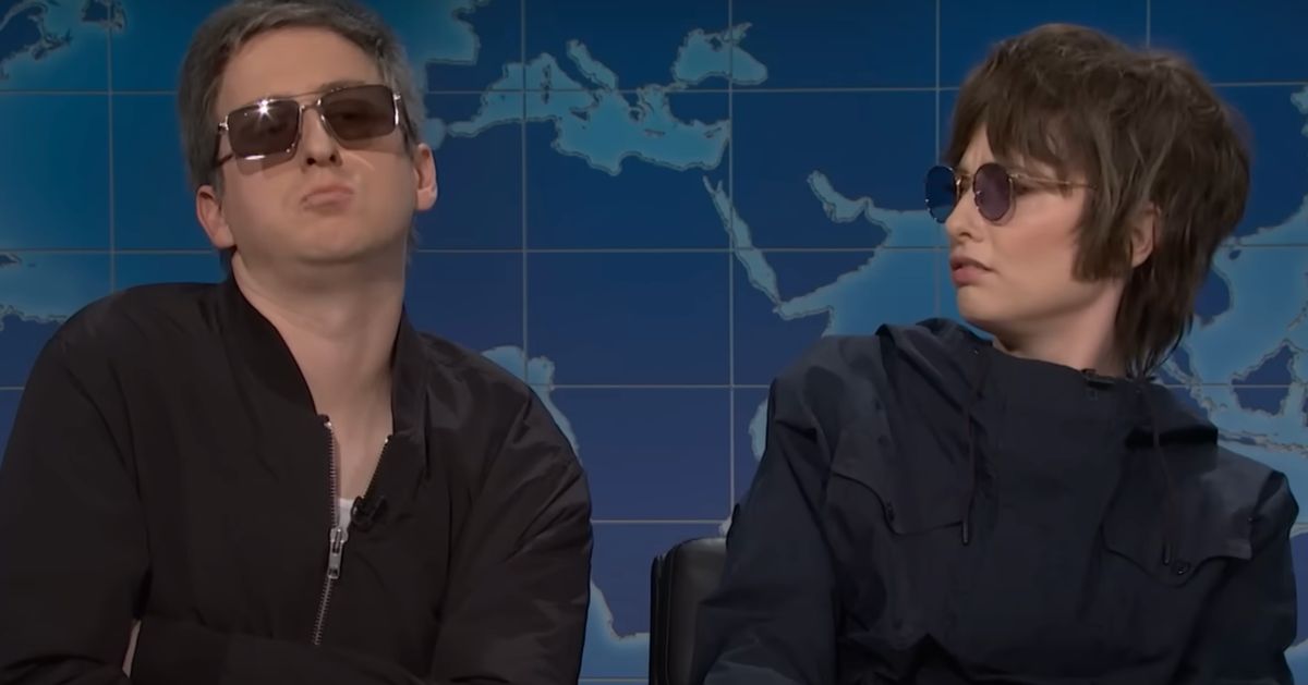 Saturday Night Live’s ‘Grim’ Oasis Sketch Featured Some Extremely Questionable British Accents