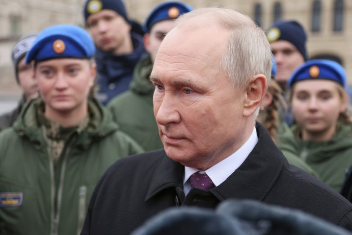 Russian President Vladimir Putin's army exaggerated the size of a strategic show of its strength