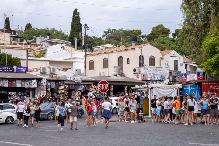 Τουρίστες στον αρχαιολογικό χώρο της Κνωσσού - Κρήτη, 24 Αυγούστου 2022 