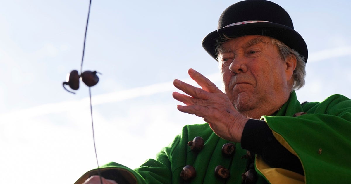 NextImg:World Conker Championships Scandalized By Cheating Scandal