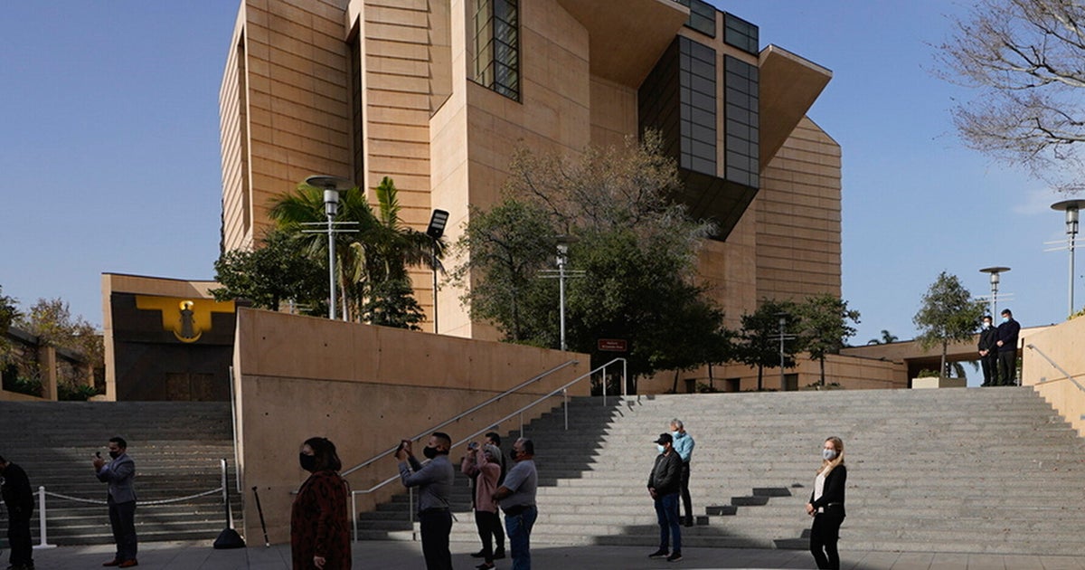 NextImg:Los Angeles Archdiocese Agrees To Pay $880 Million To Victims Of Clergy Sexual Abuse