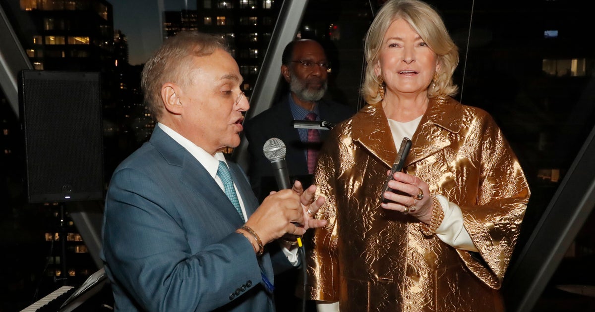 NextImg:Martha Stewart Shares Easy Recipe For Keeping Her Affair A Secret For 30 Years