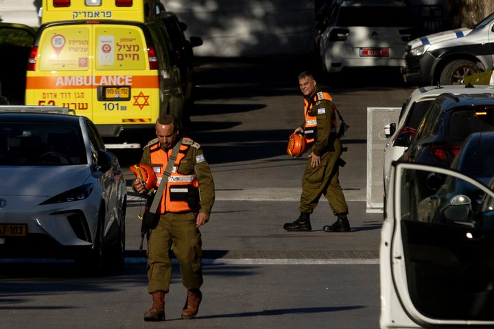 Δυνάμεις ασφαλείας έξω από την οικία του Ισραηλινού πρωθυπουργού, Μπενιαμίν Νετανιάχου, η οποία έγινε στόχος επίθεσης με drone.