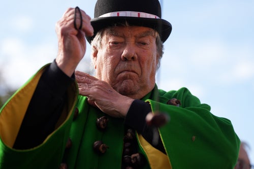 Organizers of the nutty annual event said that Dave Jakins, a veteran competitor nicknamed “King Conker,” did not use a steel chestnut to conquer his rival. 