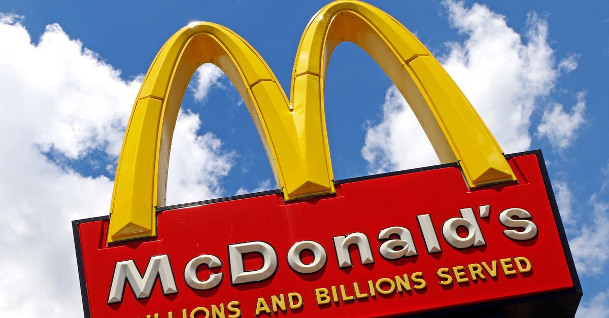 Deadly E. Coli Outbreak Linked To McDonald's Quarter Pounders Sickens 49 People In 10 States