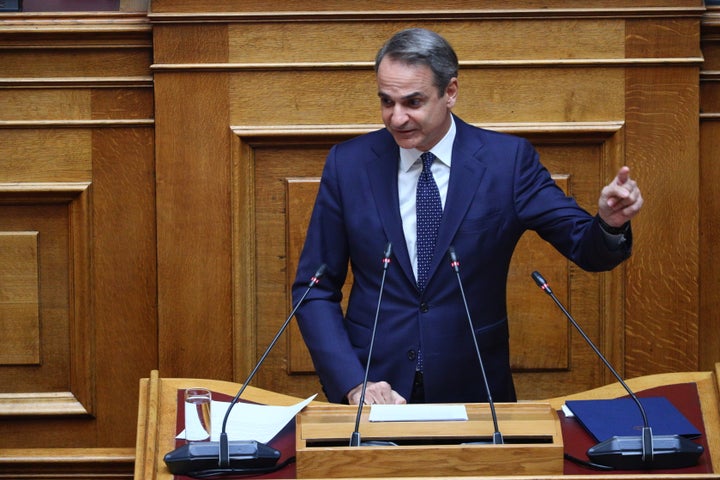 Ο Κυριάκος Μητσοτάκης κατά τον απολογισμό της αντιπυρικής περιόδου που έκανε στη Βουλή, έδωσε στοιχεία για τις πυρκαγιές που ξέσπασαν φέτος και μίλησε για το σχέδιο της κυβέρνησης σχετικά με την ενίσχυση των πυροσβεστικών δυνάμεων σε μέσα και έμψυχο δυναμικό