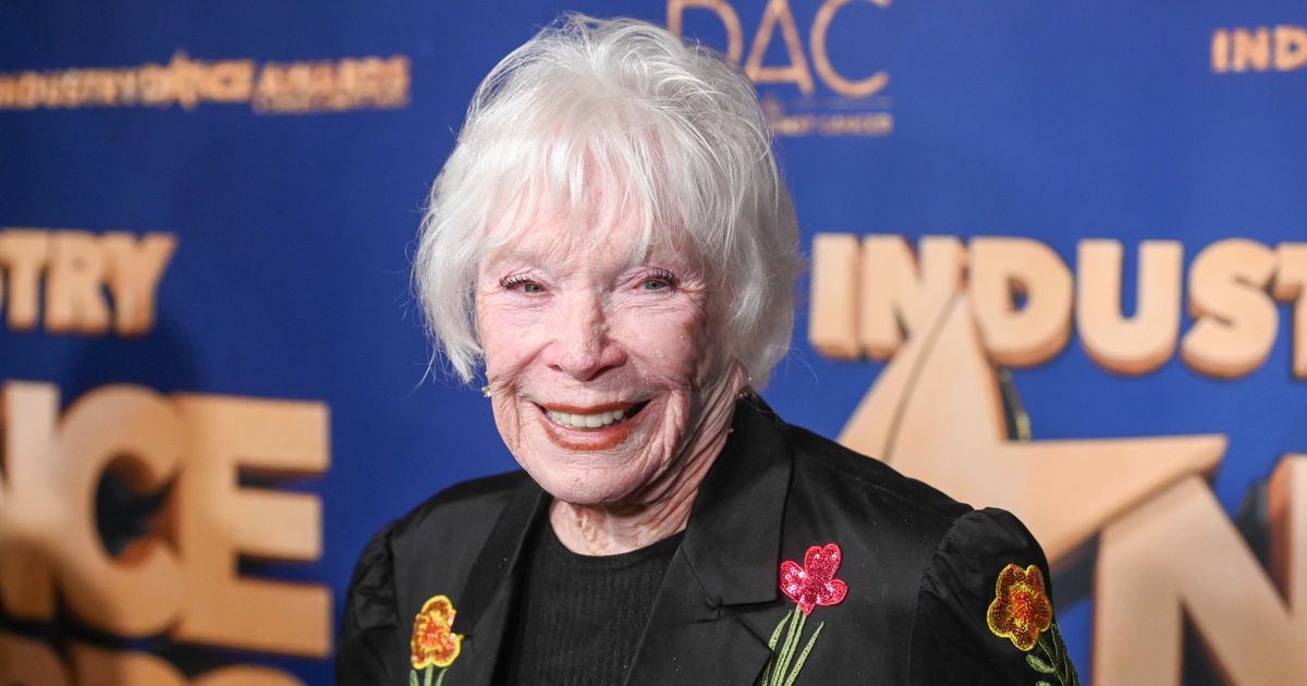 Shirley MacLaine Reveals Oscar Winner Who Rejected Her Sex Offer