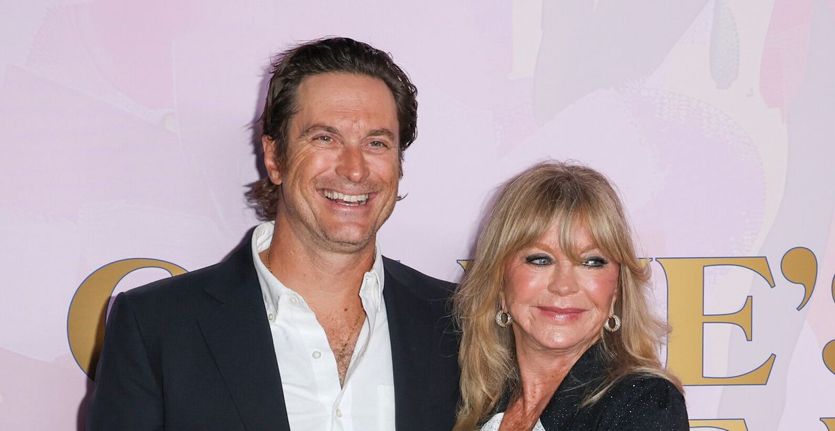 Oliver Hudson 'Hated' Goldie Hawn's Fans Growing Up