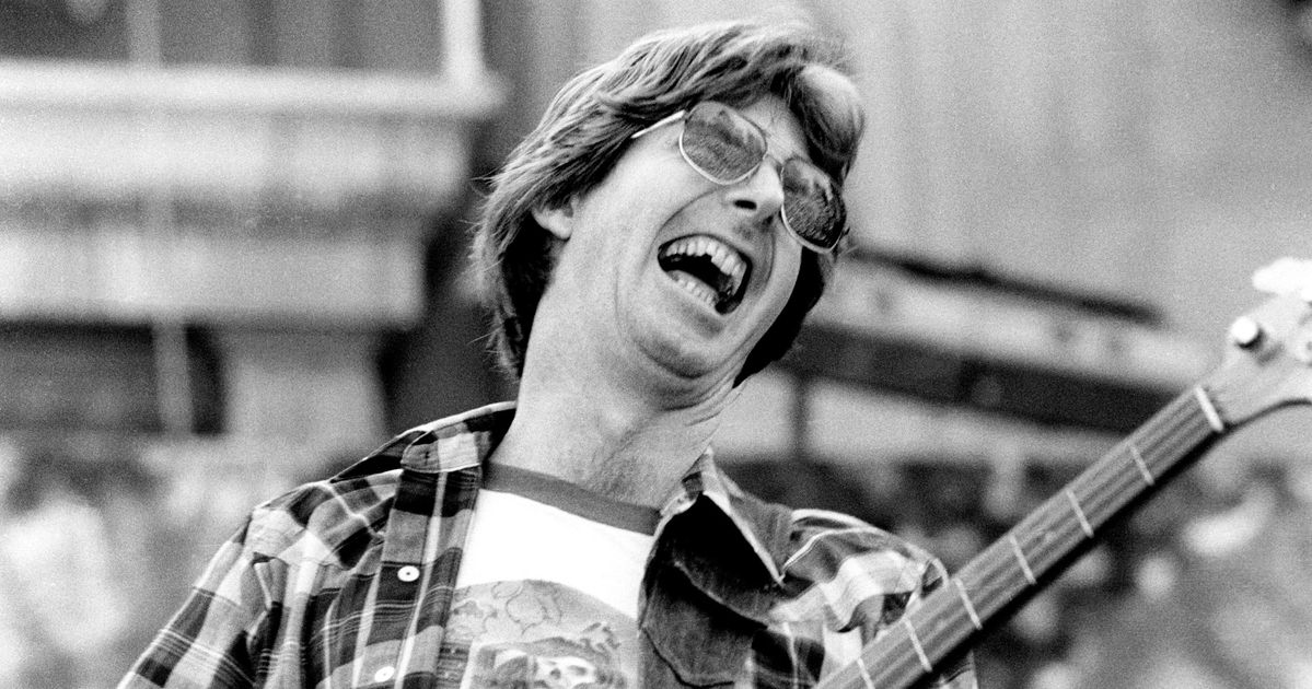 Phil Lesh, Grateful Dead Founding Member And Influential Bassist, Dead At 84