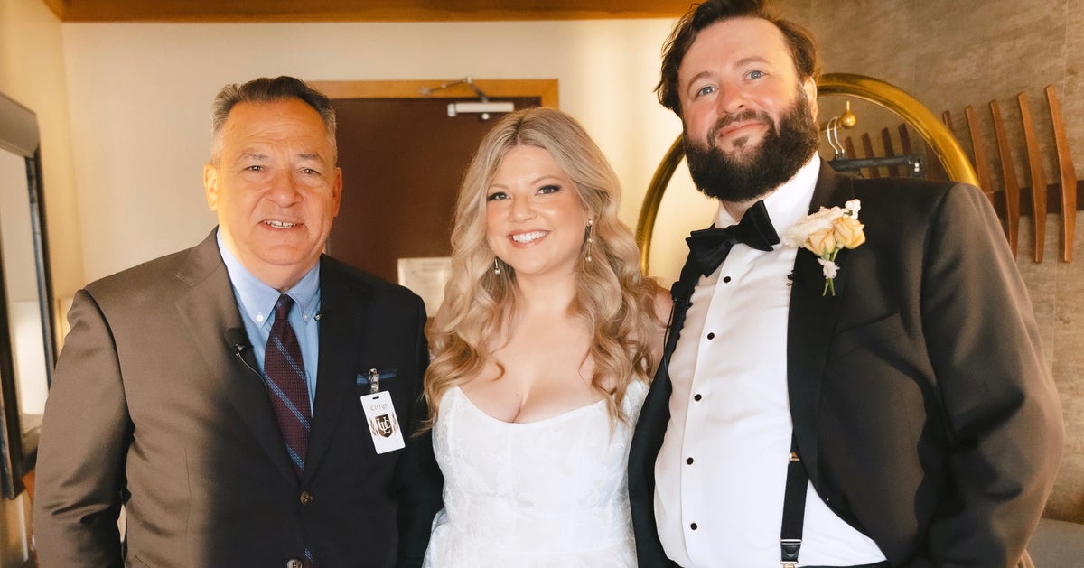 NextImg:‘Dateline’ Correspondent Josh Mankiewicz Officiated The Wedding Of A True Crime Fan He’d Never Metss