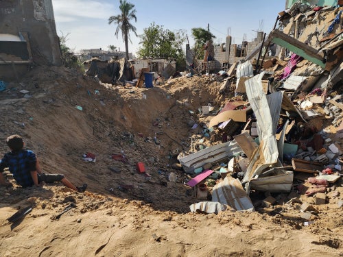 KHAN YUNIS, GAZA - OCTOBER 25: A view of the destruction as a result of the Israeli army's attack on Khan Younis city in the south of Gaza, on October 25, 2024. Many people were reportedly killed and some buildings in the vicinity were heavily damaged. (Photo by Hani Alshaer/Anadolu via Getty Images)