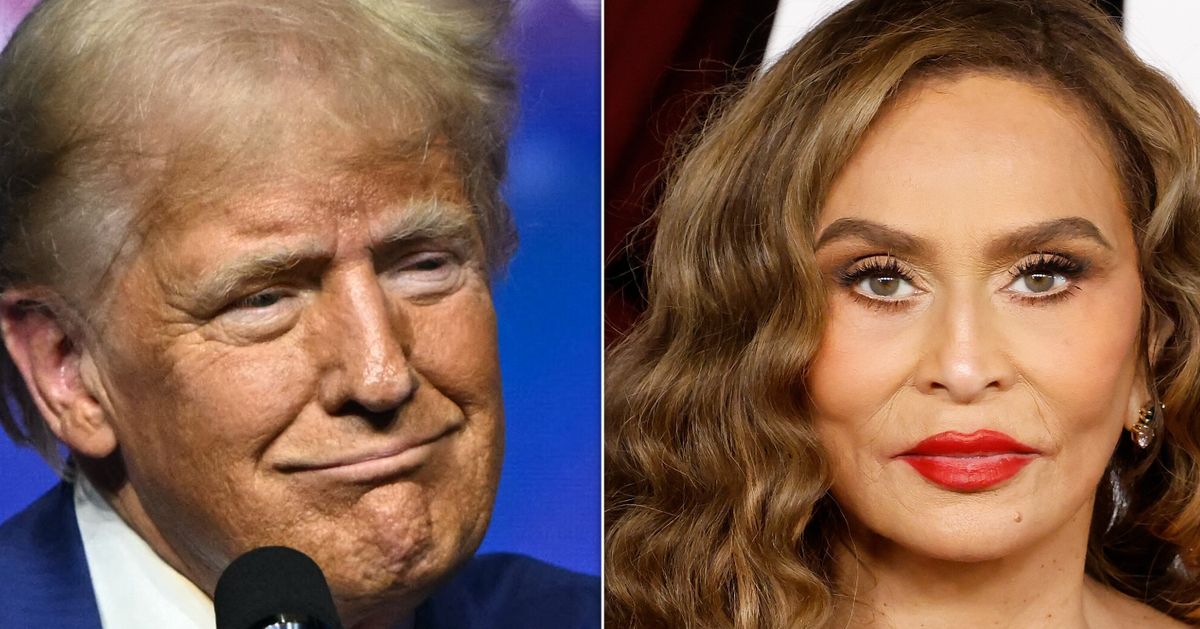 Beyoncé's Mom, Tina Knowles, Trolls Trump With Mic-Drop Moment At Harris Rally