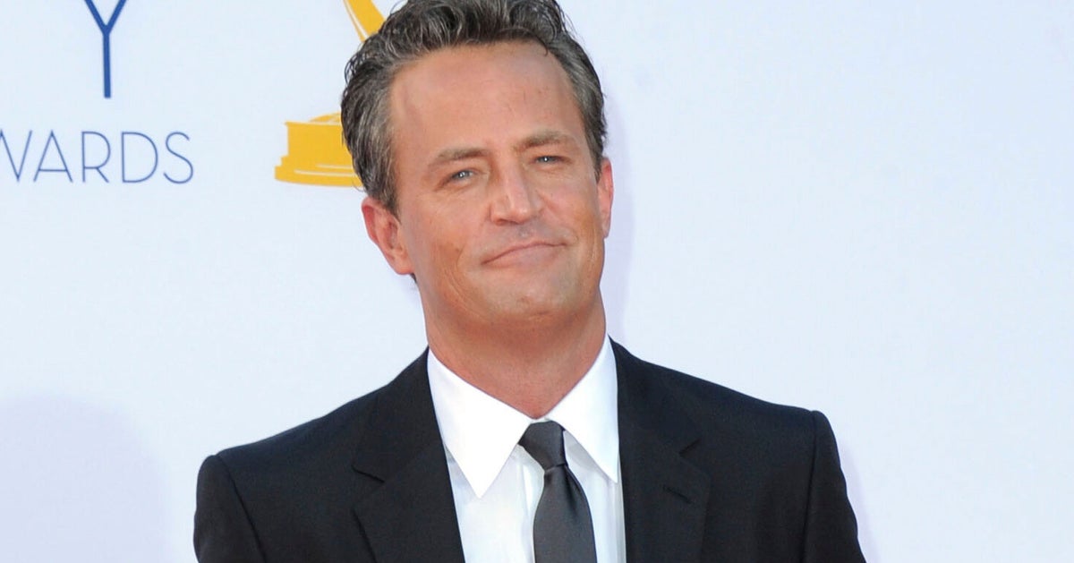Matthew Perry’s Family Recalls Devastating Call 1 Year After Star's(01)
