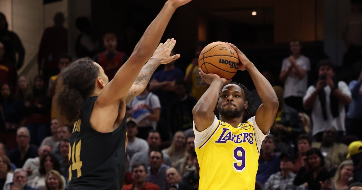 NextImg:LeBron James' First Reaction To Bronny James' First NBA Basket Isn't What We Expected