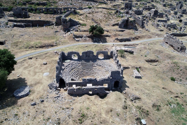 Μια φωτογραφία από drone δείχνει μια εναέρια άποψη της αρχαίας πόλης Ανεμούριο στη Μερσίνα της Τουρκίας στις 3 Ιουνίου 2020.