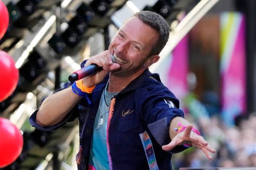 Coldplay's Chris Martin Falls Through Hole Onstage In Australia | HuffPost  UK Entertainment