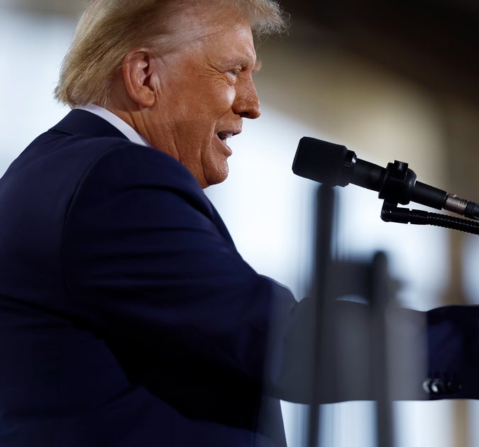 NextImg:Donald Trump Threatens 25% Tariff On Mexico In Retaliation For Border Crossings