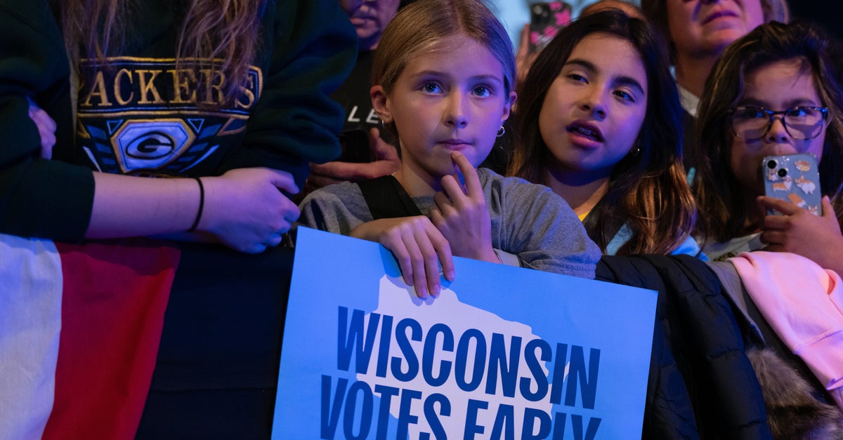 NextImg:Milwaukee Election Board Pushes Back Against RNC Lawsuit Over Poll Watcher Access