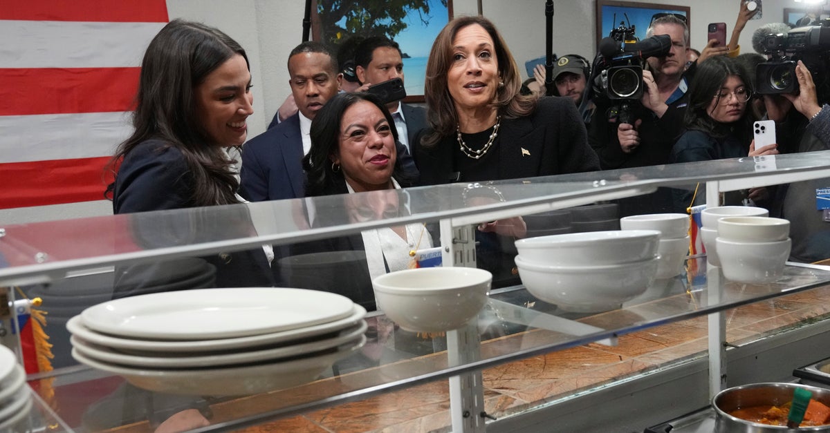 NextImg:Harris And Trump's Final Push Before Election Day Brings Them To The Same Patch Of Pennsylvania