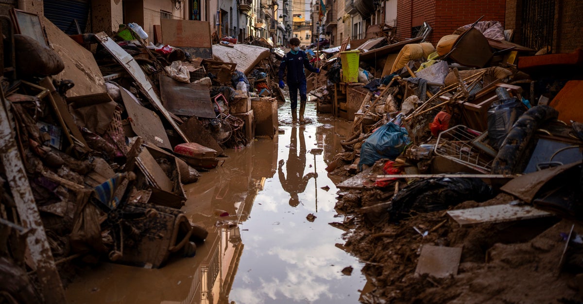 89 People Still Missing A Week After Devastating Floods In Spain 89 People Still Missing A Week After Devastating Floods In Spain
