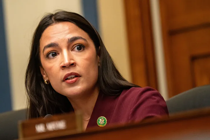 Ocasio-Cortez Says She Won’t Sugarcoat What’s About To Happen To The Nation (huffpost.com)