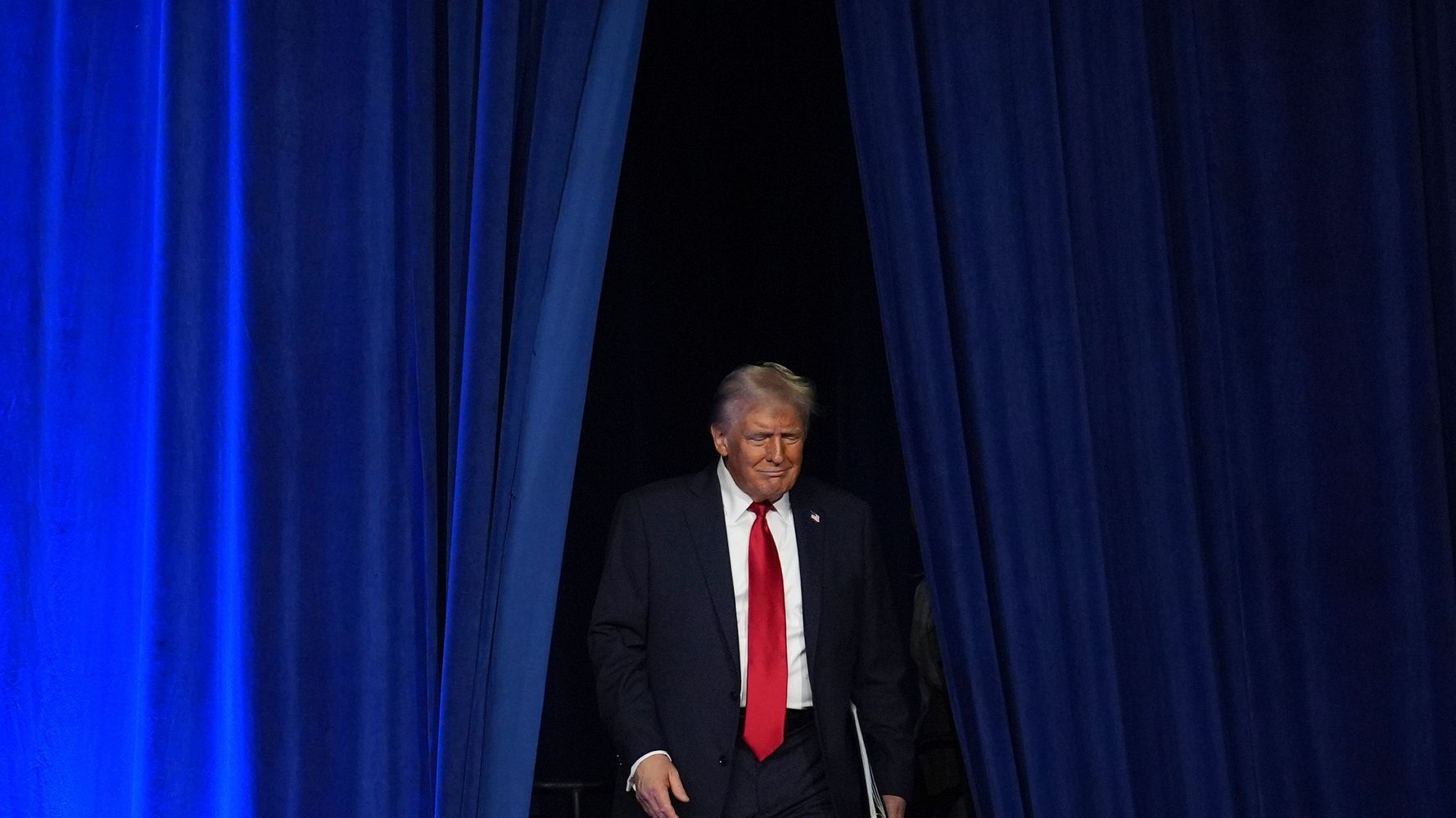 Trump Creates New Fundraising Outfit That Could Pay His Legal Bills (huffpost.com)