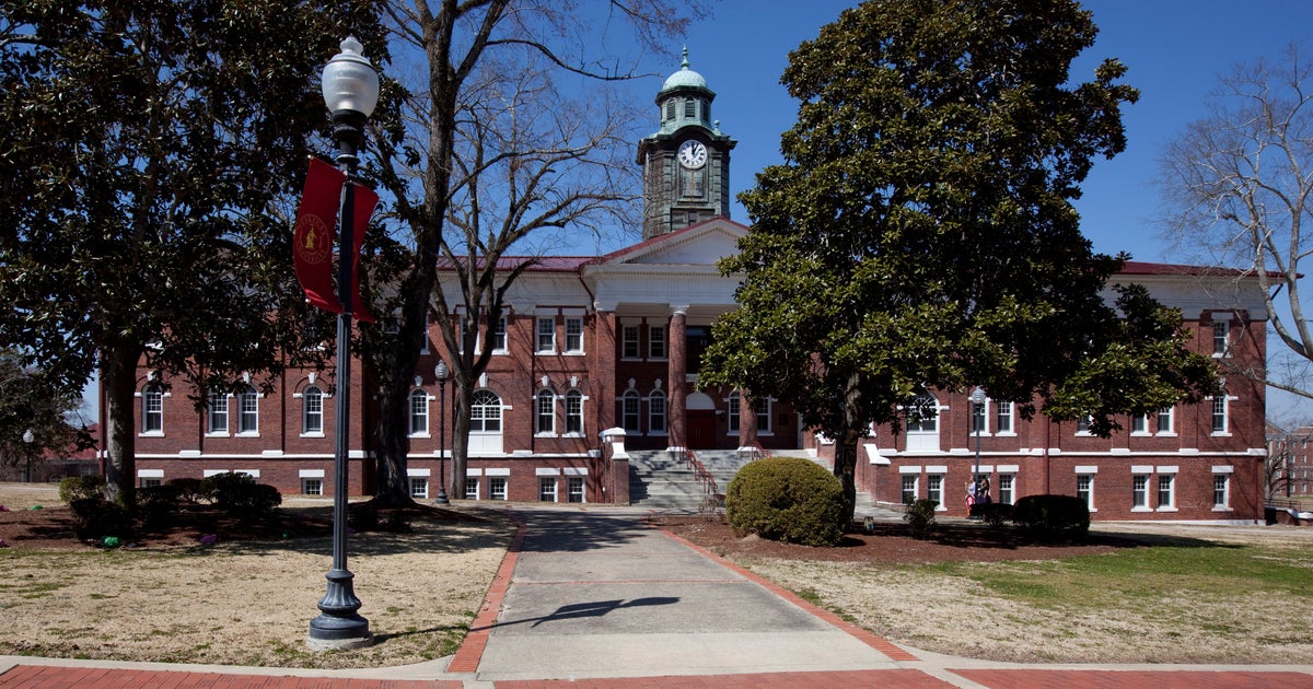 NextImg:One Person Is Dead And 16 Are Injured After A Shooting At Tuskegee University