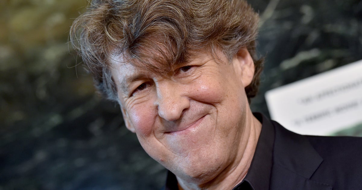 NextImg:‘Jerry Maguire’ Director Cameron Crowe Welcomes Third Child At Age 67
