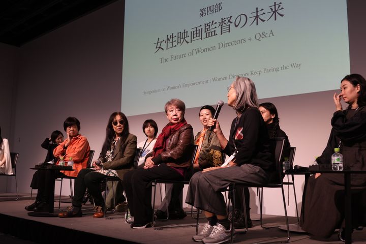 「女性映画監督の未来」には10人の女性監督が登壇。