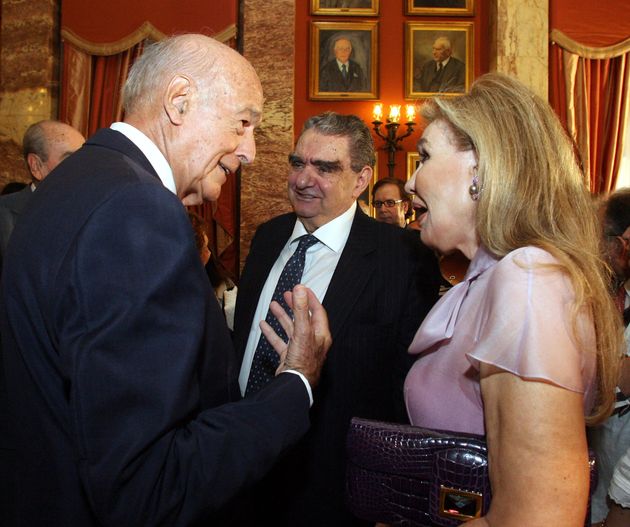 Με τον πρώην πρόεδρο της Γαλλίας Valery Giscard D' Estaing στη βράβευσή του από το Ίδρυμα της Βουλής - 23/07/2009