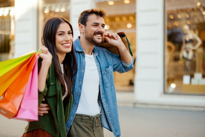 Η Black Friday δίνει μια καλή ευκαιρία στους καταναλωτές να αποκτήσουν τα είδη που θέλουν σε χαμηλότερες τιμές. 